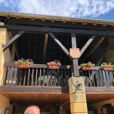 La Grange De Langlade Bed & Breakfast